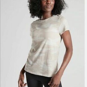 Athleta camo daily organic tee size small